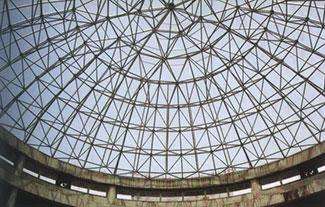 赤峰铝镁锰板屋面网架在设计时要注意哪些细节